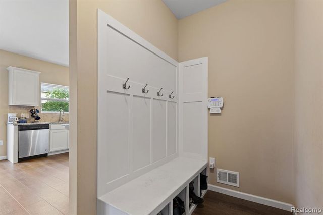 7081 Chandler Drive Drive, Belleville, MI 48111