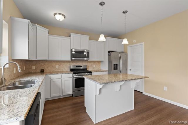 7081 Chandler Drive Drive, Belleville, MI 48111