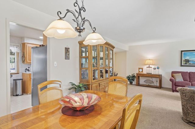 978 Greenhurst Way, Sacramento, CA 95831