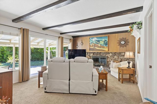 978 Greenhurst Way, Sacramento, CA 95831