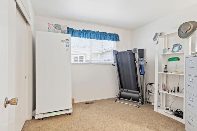 978 Greenhurst Way, Sacramento, CA 95831