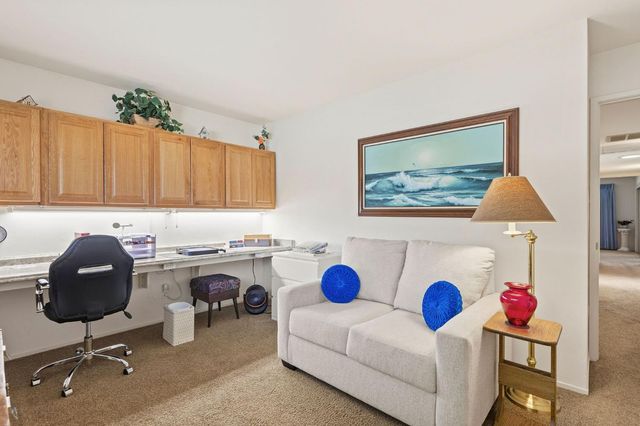 978 Greenhurst Way, Sacramento, CA 95831