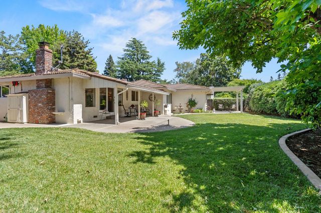 978 Greenhurst Way, Sacramento, CA 95831