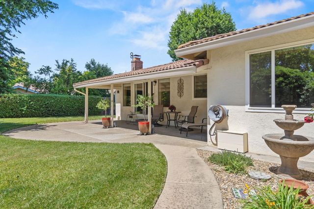 978 Greenhurst Way, Sacramento, CA 95831
