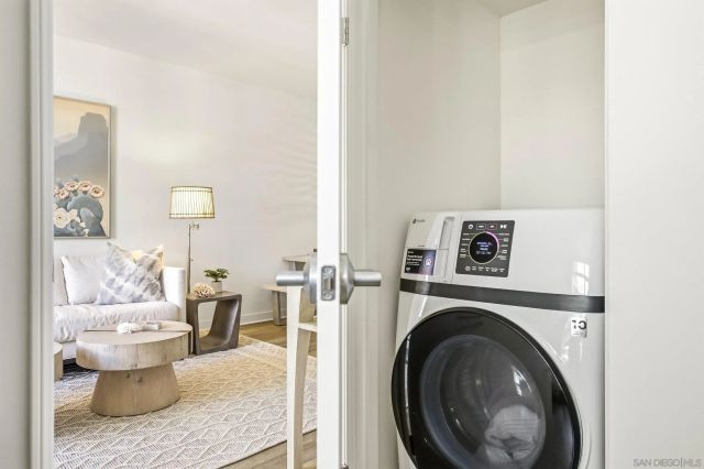 425 W Beech 1607, San Diego, CA 92101