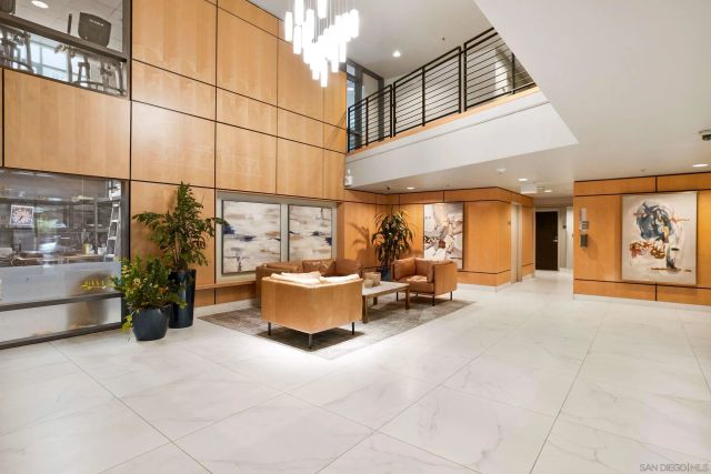 425 W Beech 1607, San Diego, CA 92101