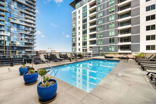 425 W Beech 1607, San Diego, CA 92101