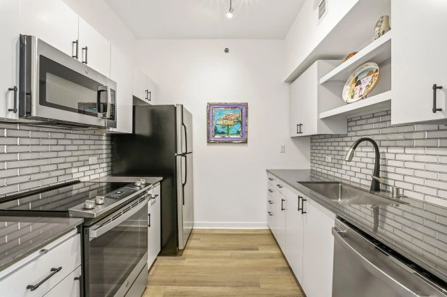 425 W Beech 1607, San Diego, CA 92101