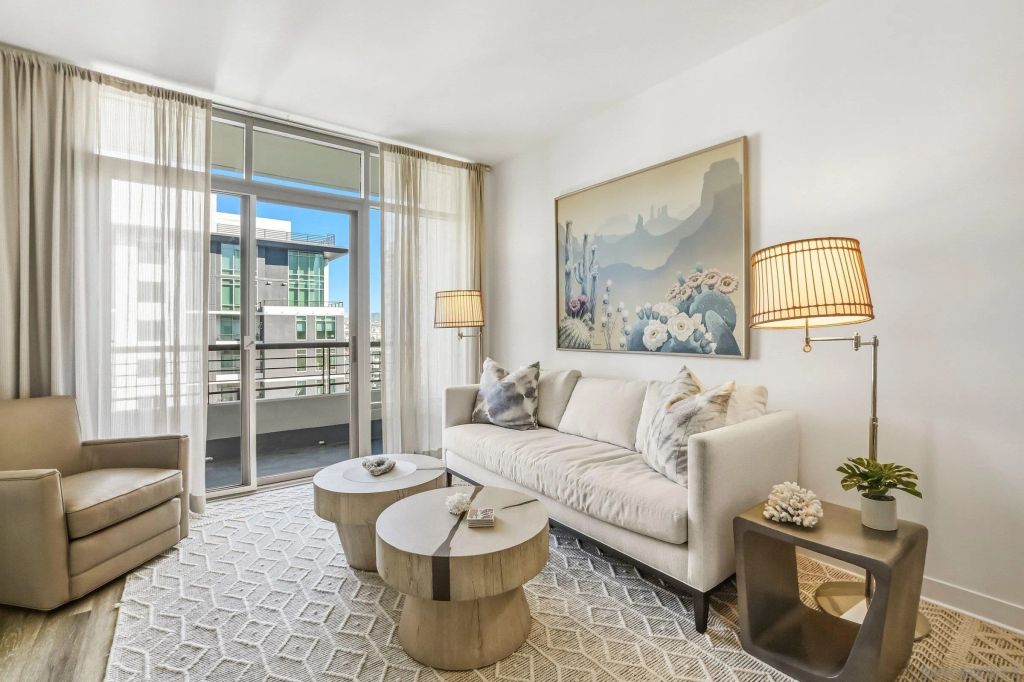 425 W Beech 1607, San Diego, CA 92101