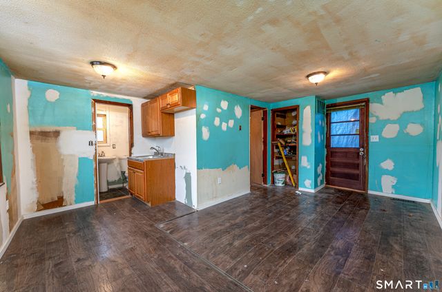 131 Greenwood Street, Watertown, CT 06795