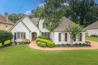 10165 GILLESPIE OAK DR, Lakeland, TN 38002