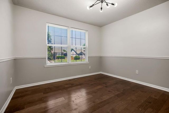 2125 SE 6th Terrace, Lee's Summit, MO 64063