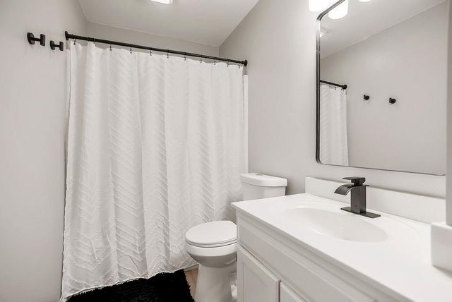 2125 SE 6th Terrace, Lee's Summit, MO 64063