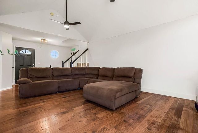 2125 SE 6th Terrace, Lee's Summit, MO 64063