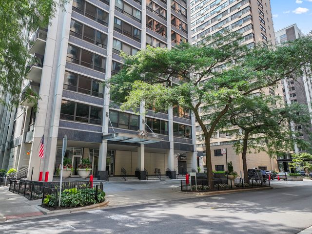 222 E Pearson Street 1706, Chicago, IL 60611