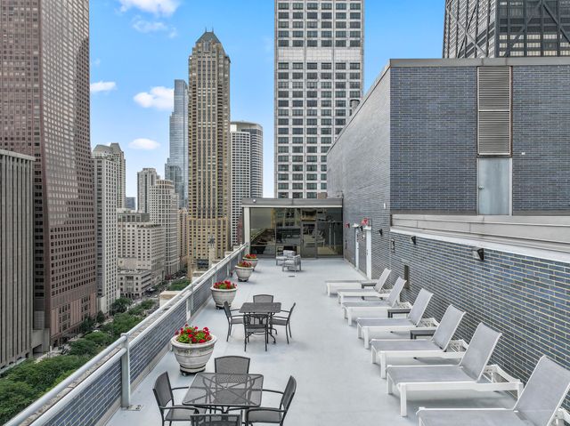 222 E Pearson Street 1706, Chicago, IL 60611