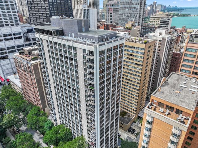 222 E Pearson Street 1706, Chicago, IL 60611