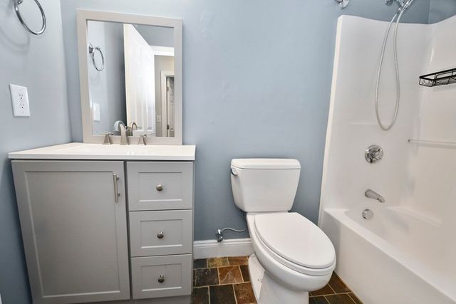 200 Market 3305, Lowell, MA 01852
