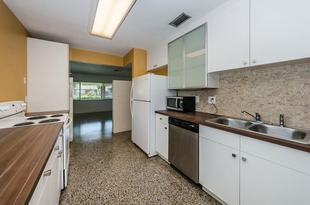 5401 5TH AVENUE N, St Petersburg, FL 33710
