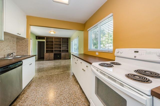 5401 5TH AVENUE N, St Petersburg, FL 33710