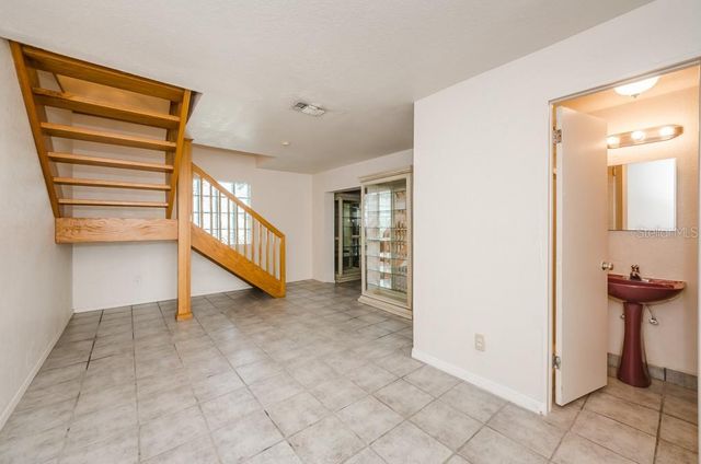 5401 5TH AVENUE N, St Petersburg, FL 33710