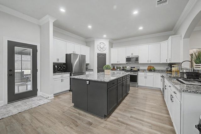 349 Taylor James Way, Houma, LA 70364