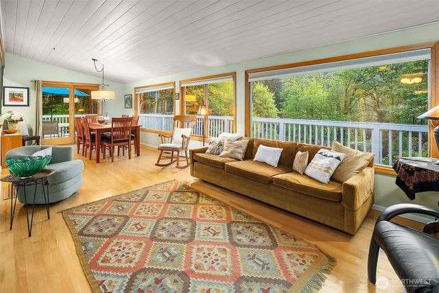 10408 238th Way SE, Issaquah, WA 98027