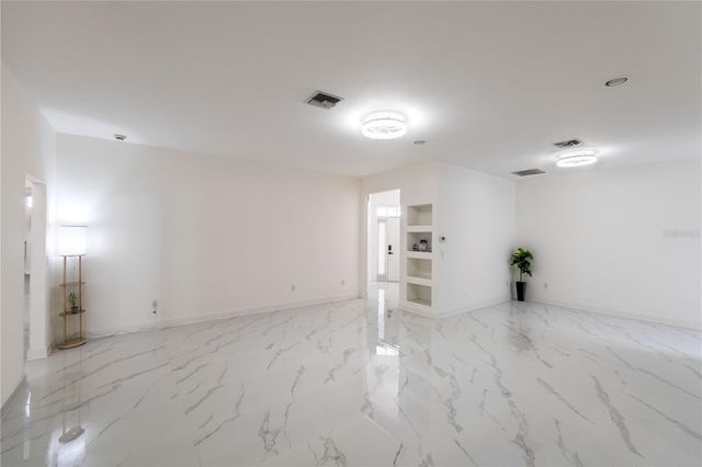 2432 NE 33RD COURT, Ocala, FL 34470