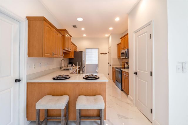 2432 NE 33RD COURT, Ocala, FL 34470