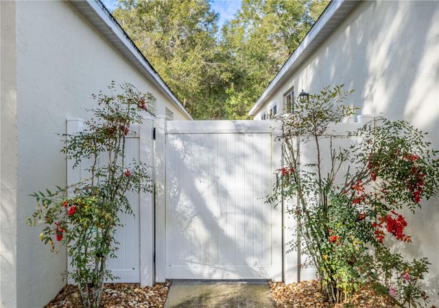 2432 NE 33RD COURT, Ocala, FL 34470