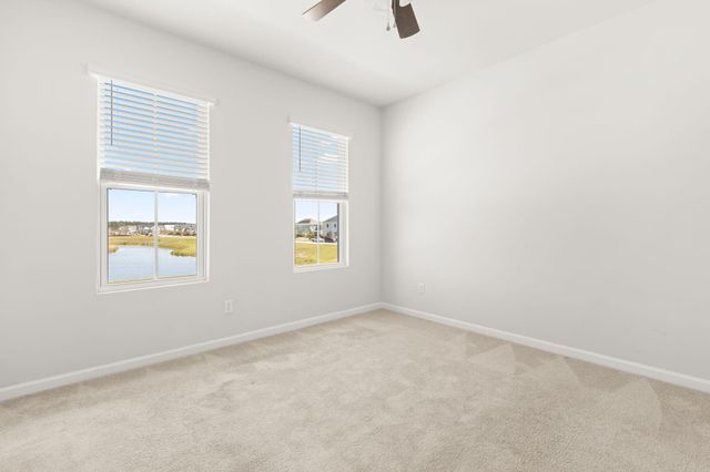 579 Blueway Avenue, Summerville, SC 29486