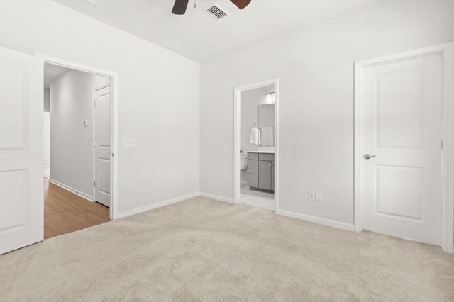 579 Blueway Avenue, Summerville, SC 29486