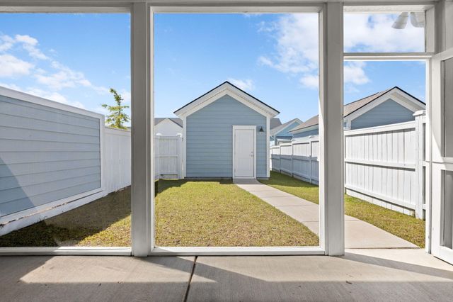 579 Blueway Avenue, Summerville, SC 29486