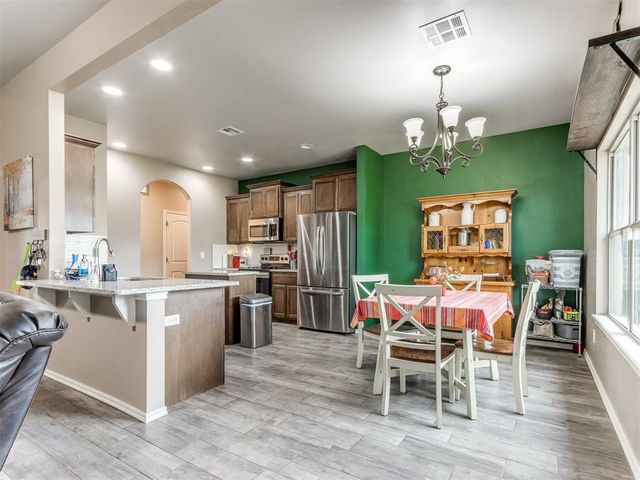 5702 Cedar Tree Circle, Guthrie, OK 73044