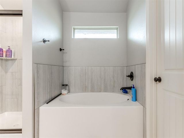 5702 Cedar Tree Circle, Guthrie, OK 73044