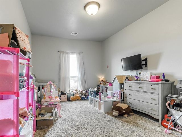 5702 Cedar Tree Circle, Guthrie, OK 73044