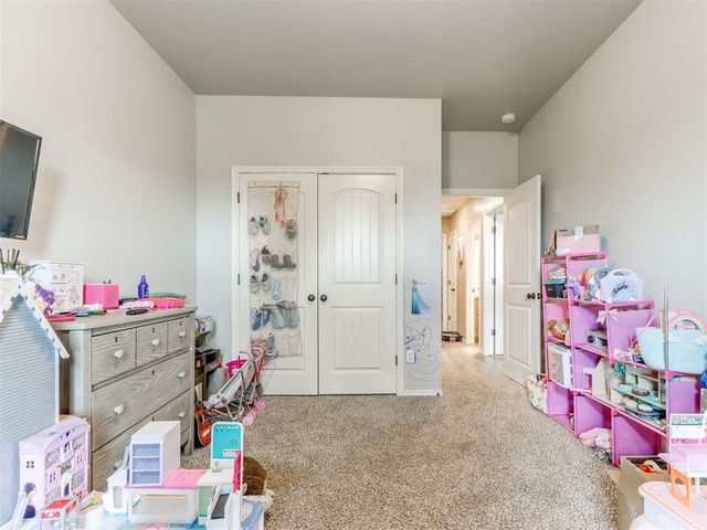 5702 Cedar Tree Circle, Guthrie, OK 73044