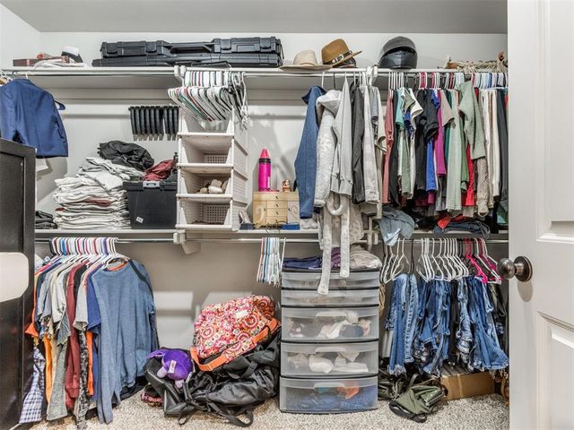 5702 Cedar Tree Circle, Guthrie, OK 73044