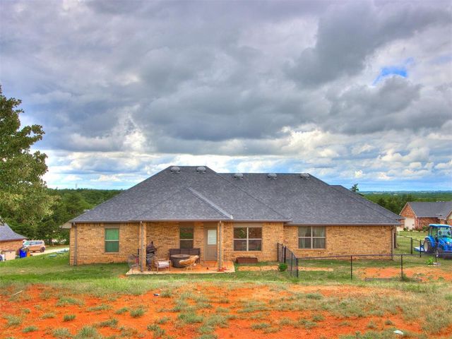 5702 Cedar Tree Circle, Guthrie, OK 73044