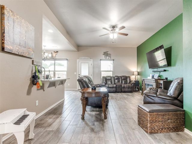 5702 Cedar Tree Circle, Guthrie, OK 73044