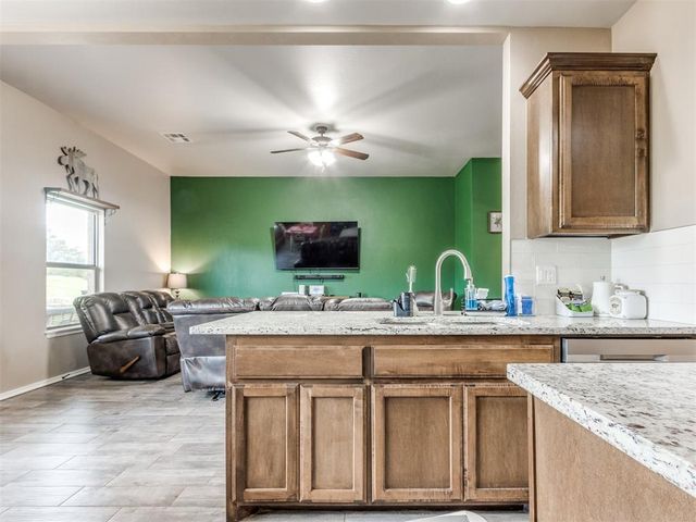 5702 Cedar Tree Circle, Guthrie, OK 73044