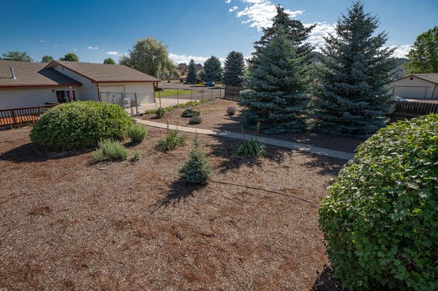 2761 NE Yellowpine Road, Prineville, OR 97754