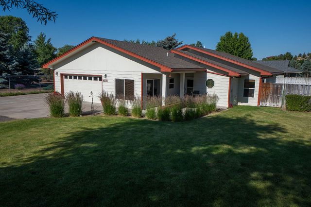 2761 NE Yellowpine Road, Prineville, OR 97754