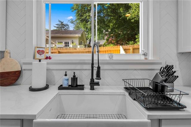 1752 Springer Street NW, Atlanta, GA 30318