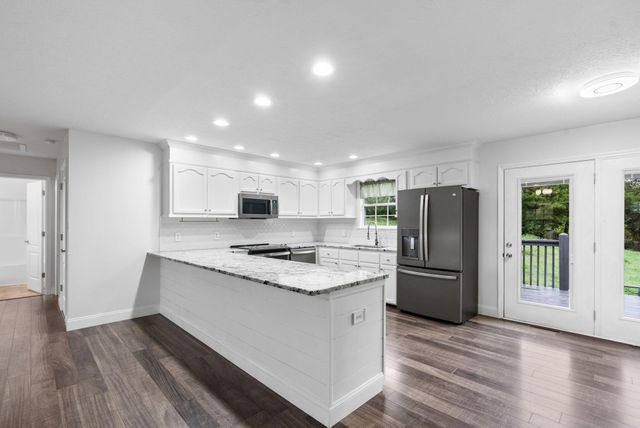 2022 Lucille Drive, Richmond, KY 40475