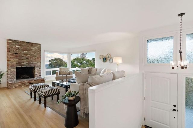 3848 Vineyard Drive, Redwood City, CA 94061