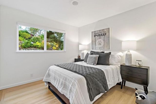 3848 Vineyard Drive, Redwood City, CA 94061