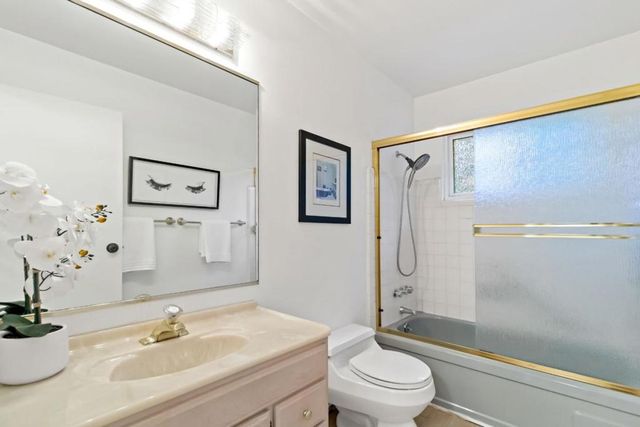 3848 Vineyard Drive, Redwood City, CA 94061