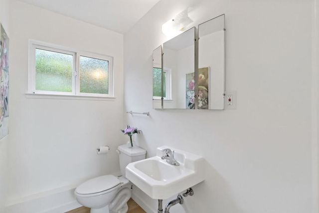 3848 Vineyard Drive, Redwood City, CA 94061