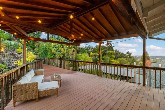 3848 Vineyard Drive, Redwood City, CA 94061